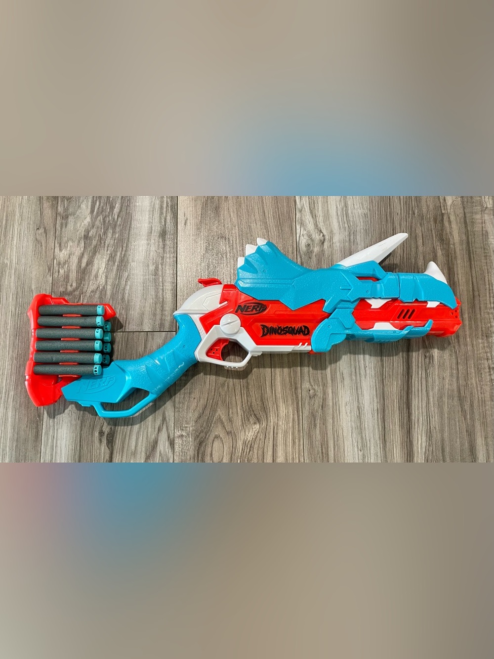 Nerf Dinosquad Blaster in Blue, Red & White